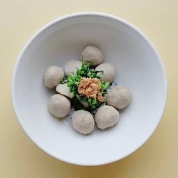 ลวกจิ้มลูกชิ้นเนื้อ