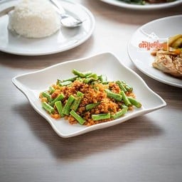ปลาดุกฟูผัดพริกขิง