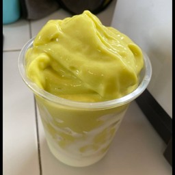 อะโวคาโดโยเกิร์ตปั่น