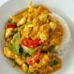 ไก่ผัดผงกระหรี่