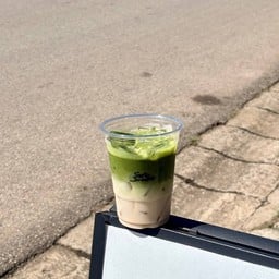 มัทฉะลาเต้ • Matcha Latte