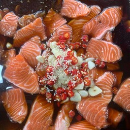 แซลมอนดองซีอิ้ว