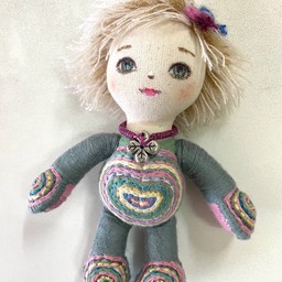 พวงกุญแจ ตุ๊กตาผ้าฝ้าย เย็บและปักมือ