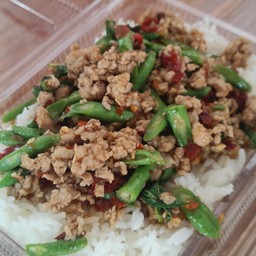 กะเพราหมูสับ