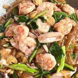 ผัดซีอิ๊ว ทะเลรวม