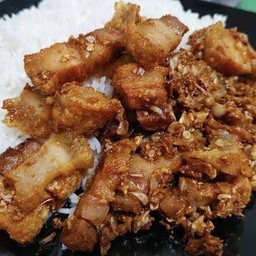 หมูกรอบกระเทียม