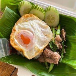 ข้าวคะน้าผัดน้ำมันหอย