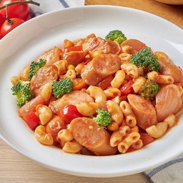 มะกะโรนีซอสมะเขือเทศ ไส้กรอก