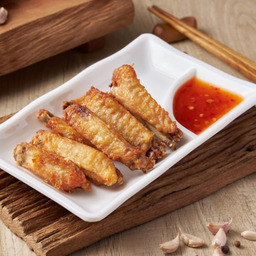 ปีกไก่ทอดเกลือ (เดลิเวอรี่)