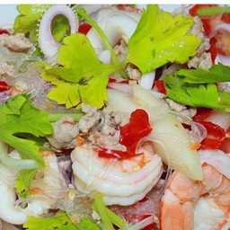 ยำวุ้นเส้นทะเล