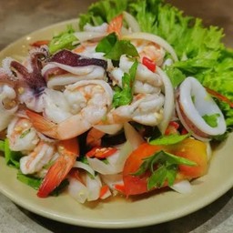 ยำรวมมิตรทะเล