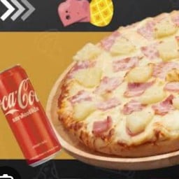 พิซซ่า ไซส์ M กับโค้กหนึ่งขวดเล็ก