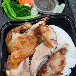 ข้าวหมูย่าง-ไก่อบ ตลาดป่ามะพร้าว