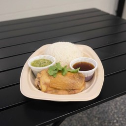 ข้าวไก่ต้มน้ำปลา