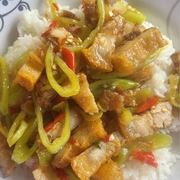 พริกหยวกหมูกรอบ