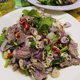 พล่าเนื้อ