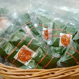 แหนมเนื้อใบตองสด( 3 แพ๊ค )