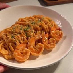 สปาเก็ตตี้ กุ้งครีมซอสโคชูจัง