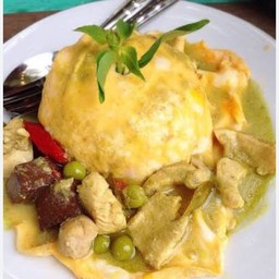 ข้าวไข่ข้นแกงเขียวหวานหมู