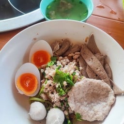 ก๋วยเตี๋ยวหมูต้มยำ พิเศษ