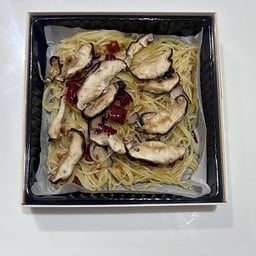 Agilio e Olio Shiitake เห็ดผัดพริกเเห้ง