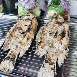 ปลาเผาเสี่ยโต้งสดทุกวัน