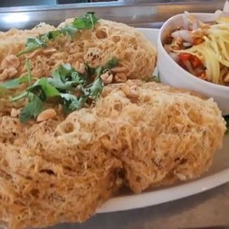 ยำปลาดุกฟู