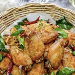 ปีกไก่ทอดสมุนไพร