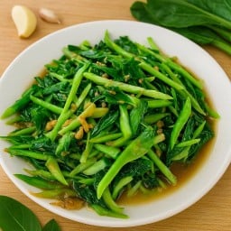 (กับข้าว) ผัดผักคะน้าปลาเค็ม