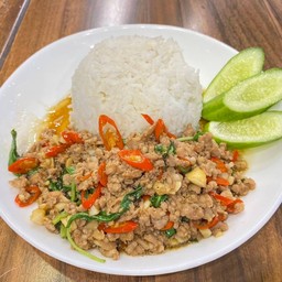 กะเพราหมูสับ