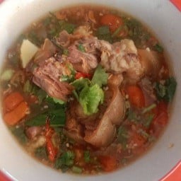 ซุปหางวัวตามสั่งก๋วยเตี๋ยวเนื้อตุ๋นหางวัวรสเด็ด รณชัยชาญยุทธ