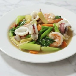 ราดหน้าทะเล เส้นใหญ่