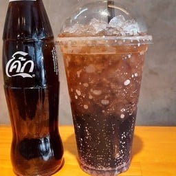 โค้ก ใส่แก้ว