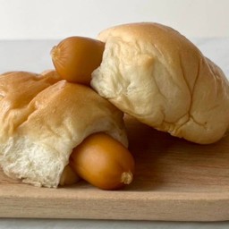 ขนมปัง ไส้กรอก