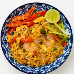 ผัดมาม่ากุ้งวิงซ์แซ่บ