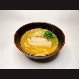 มิโซะราเมงกระเทียมสด สไตล์โอซาก้า