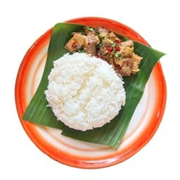 ข้าวกระเพราหมูตุ๋น