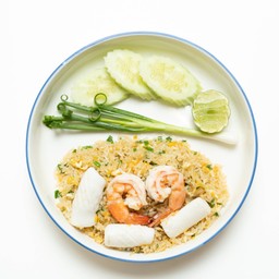 ข้าวผัดทะเล (ใหญ่)
