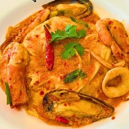 ข้าวไข่ข้นต้มยำทะเล