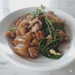 ผัดซีอิ้วหมู