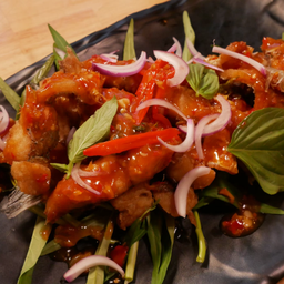 ปลากระพงราดพริก