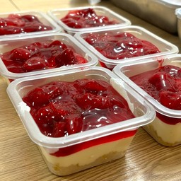 สตรอเบอรี่ชีสพาย