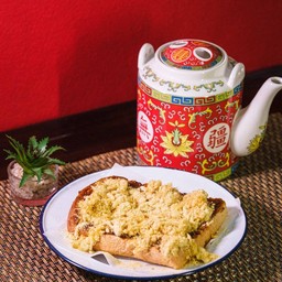 ขนมปังปิ้ง พริกเผาหมูยอง