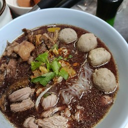 ก๋วยเตี๋ยวเนื้อรวม