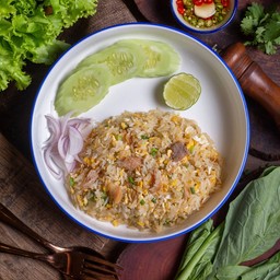 ข้าวผัดคะน้าปลาเค็ม (ใหญ่)