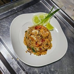 ข้าวผัดต้มยำกุ้ง