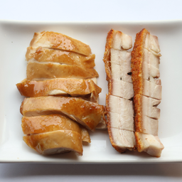หมูกรอบ+ไก่ซีอิ๊ว 烧脆皮猪肉+酱油鸡 Crispy Pork & Soya Chicken