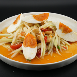 ส้มตำไทยไข่เค็ม