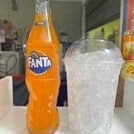 แฟนต้าน้ำส้มใส่แก้ว