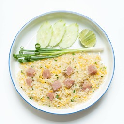ข้าวผัดแหนม (ใหญ่)